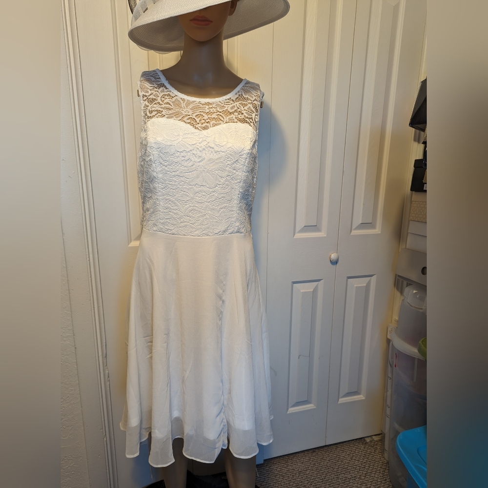 Bery love dress short with lace size M.